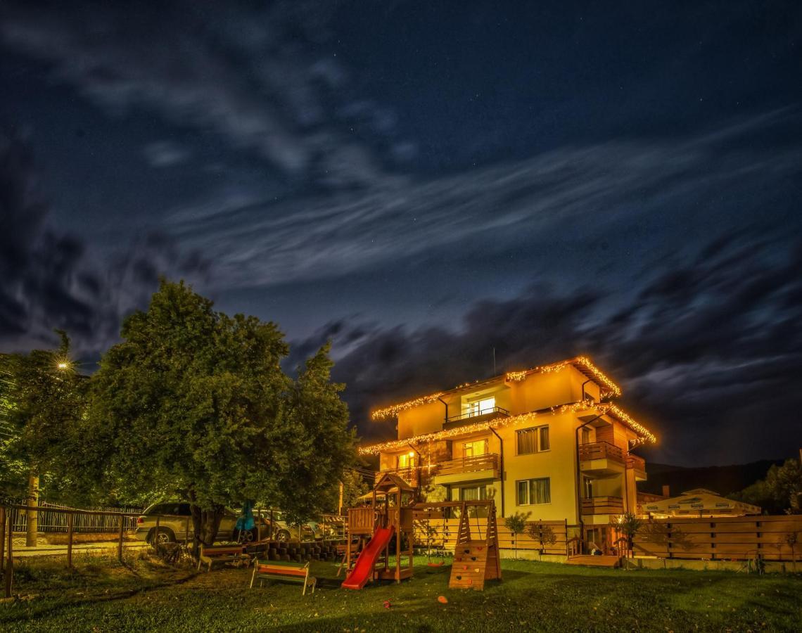 Villa Pino فيلينغراد المظهر الخارجي الصورة