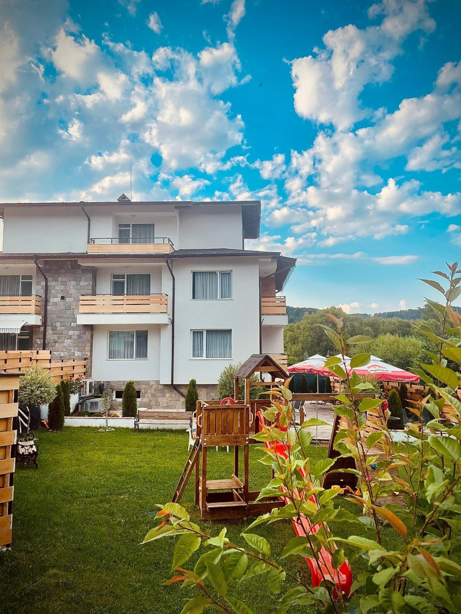 Villa Pino فيلينغراد المظهر الخارجي الصورة